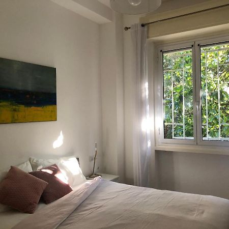Lovely 2 Room Apartment With Small Garden Мілан Екстер'єр фото