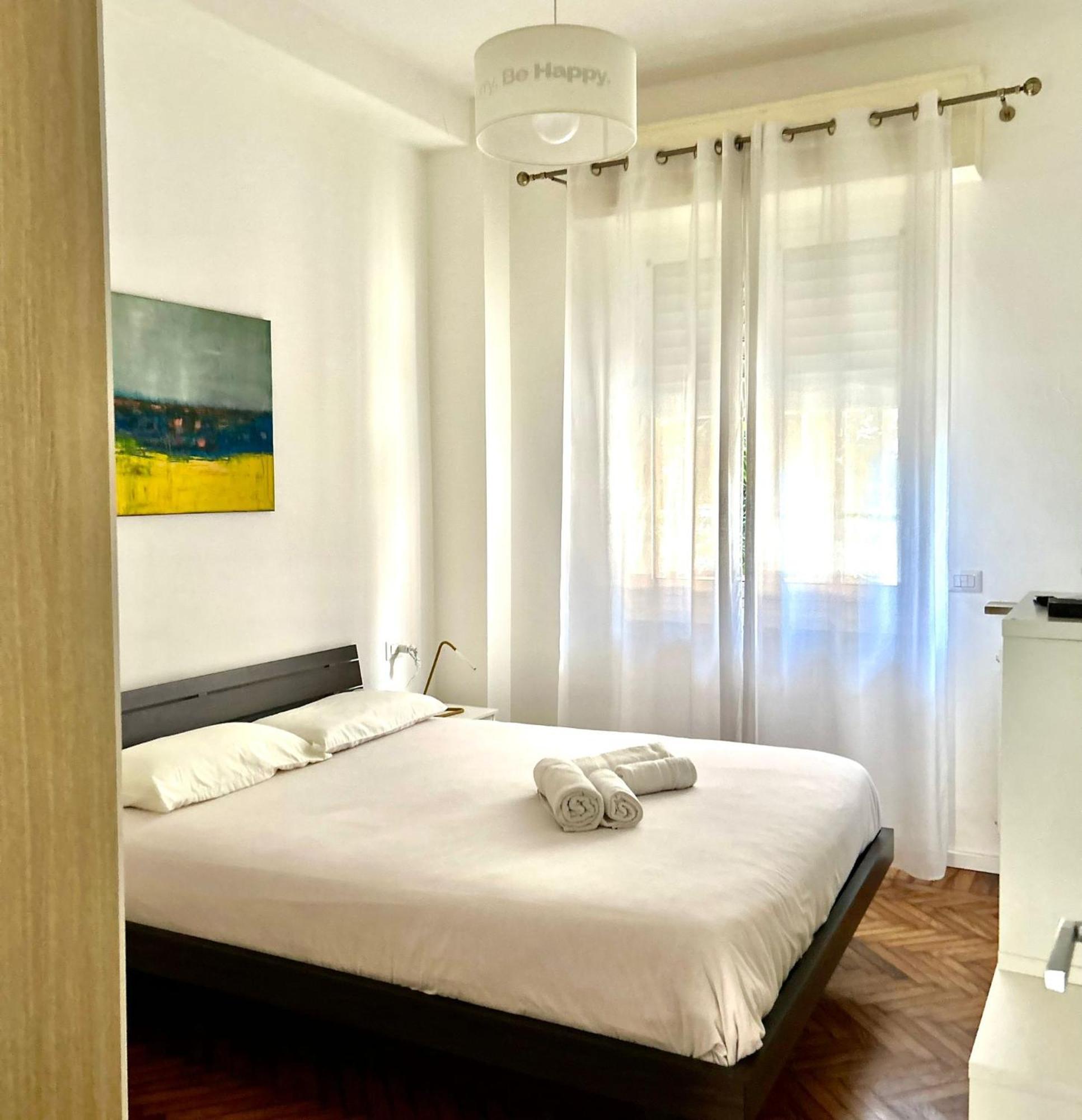 Lovely 2 Room Apartment With Small Garden Мілан Екстер'єр фото